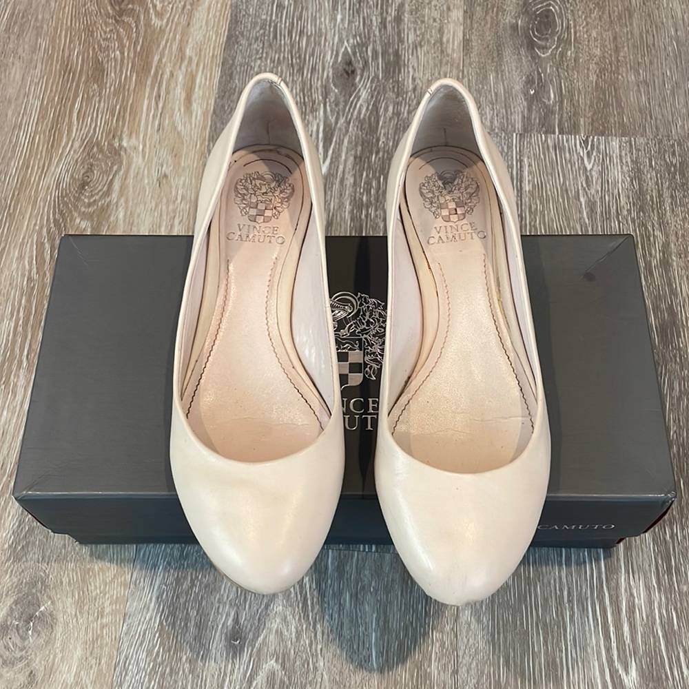 Vince Camuto Ballet Flats in Light Pink Leather